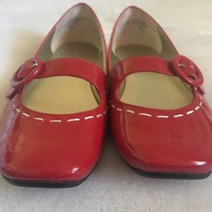 Women’s flat shoes